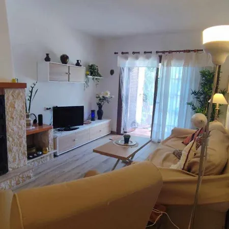 Casa Blanca-42 Piscina Wifi 6pax *